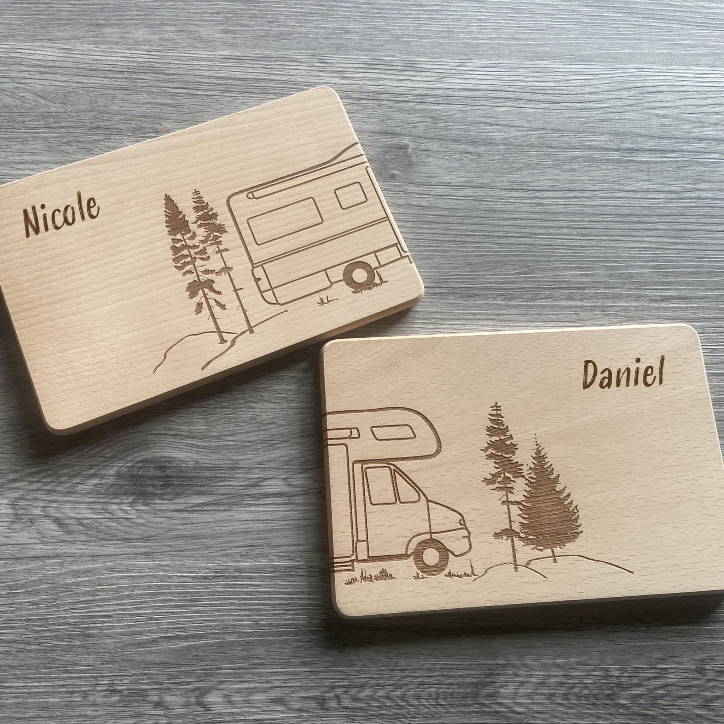 Partnerbrettchen 2er-Set Wohnmobil Camper - für echte Campingfans - personalisiert mit Namen