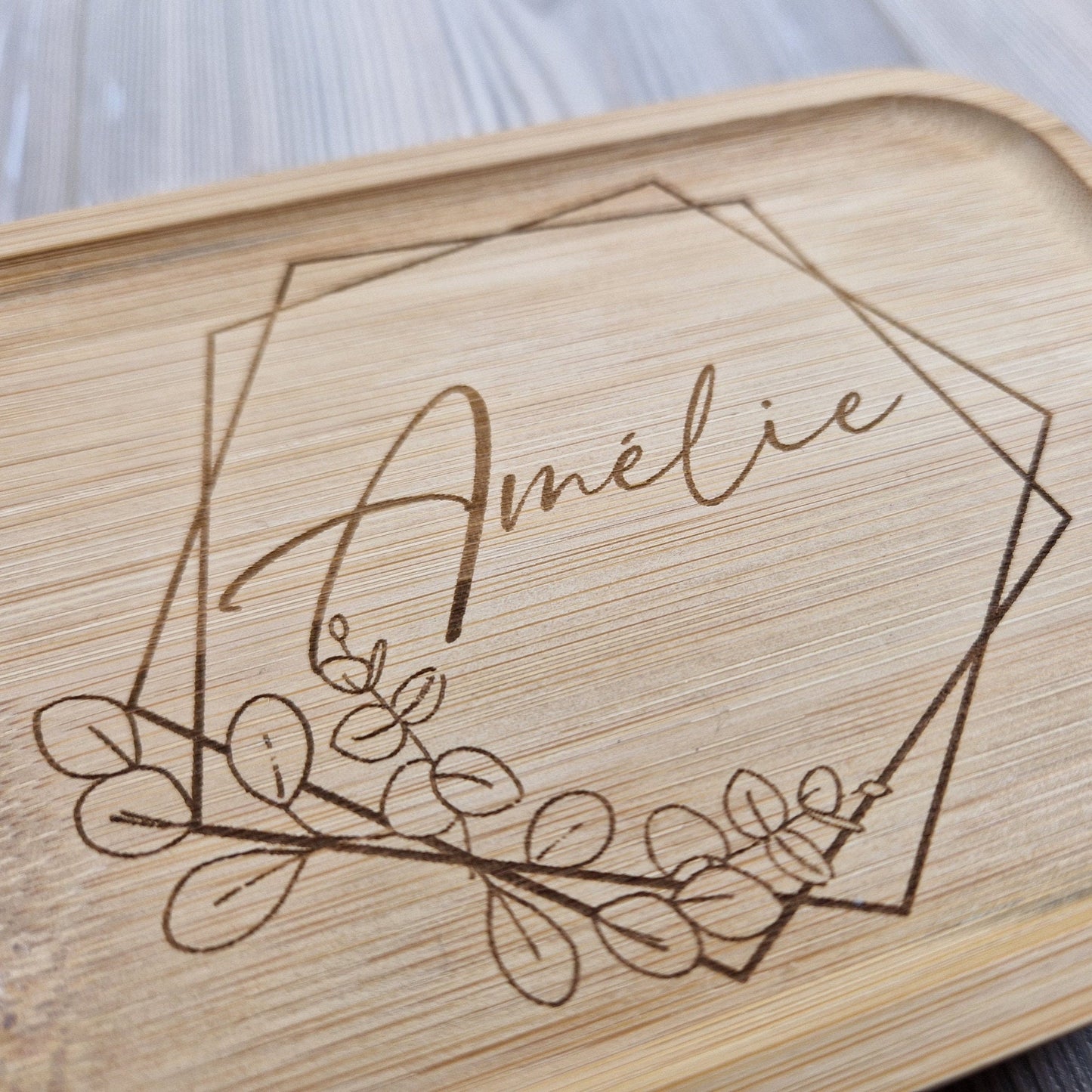 Lunchbox "Eucalyptus-Kranz" - mit Name personalisiert - aus Edelstahl mit Bambusdeckel - Deisterwerke