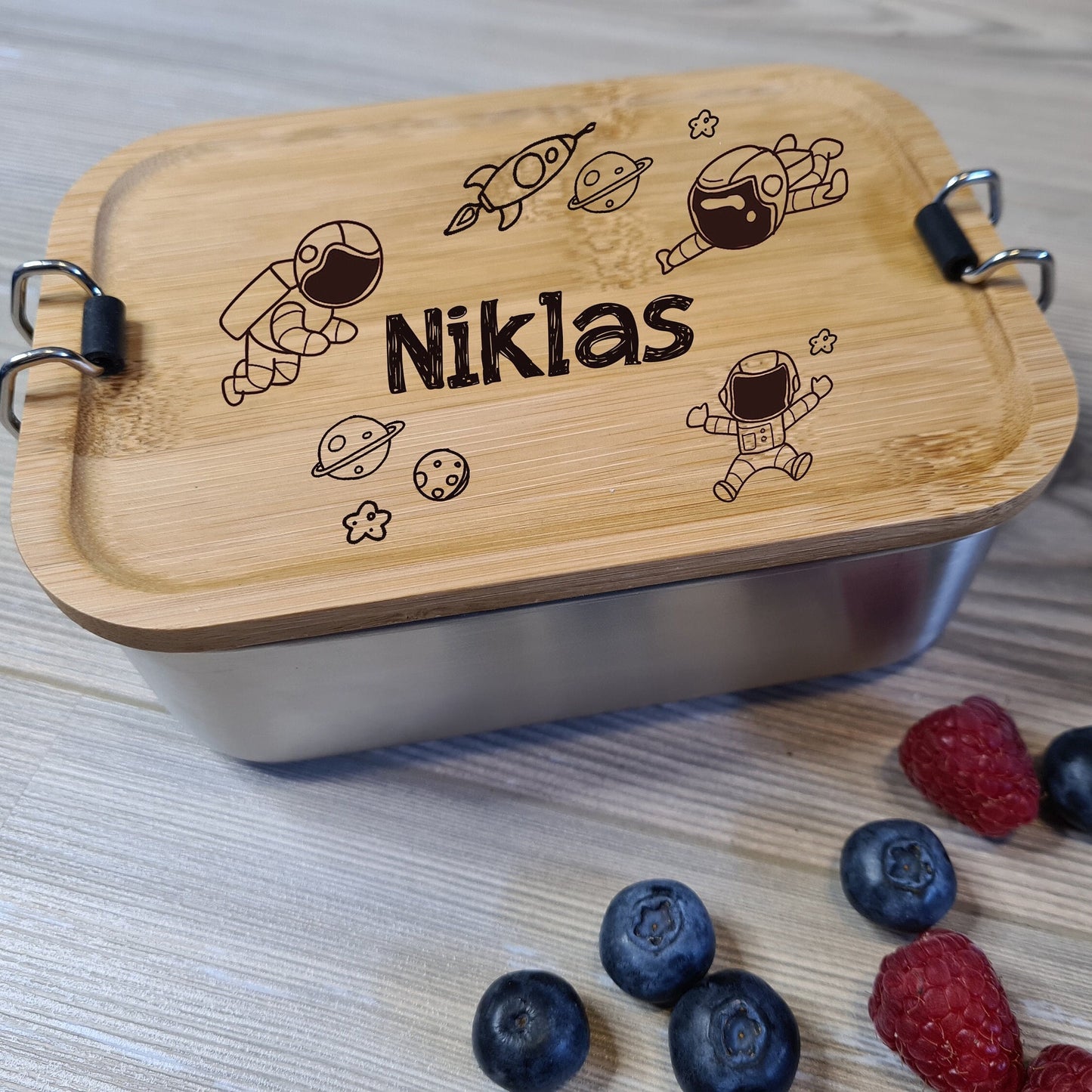 Lunchbox "Astronaut" - mit Name personalisiert - aus Edelstahl mit Bambusdeckel - Deisterwerke