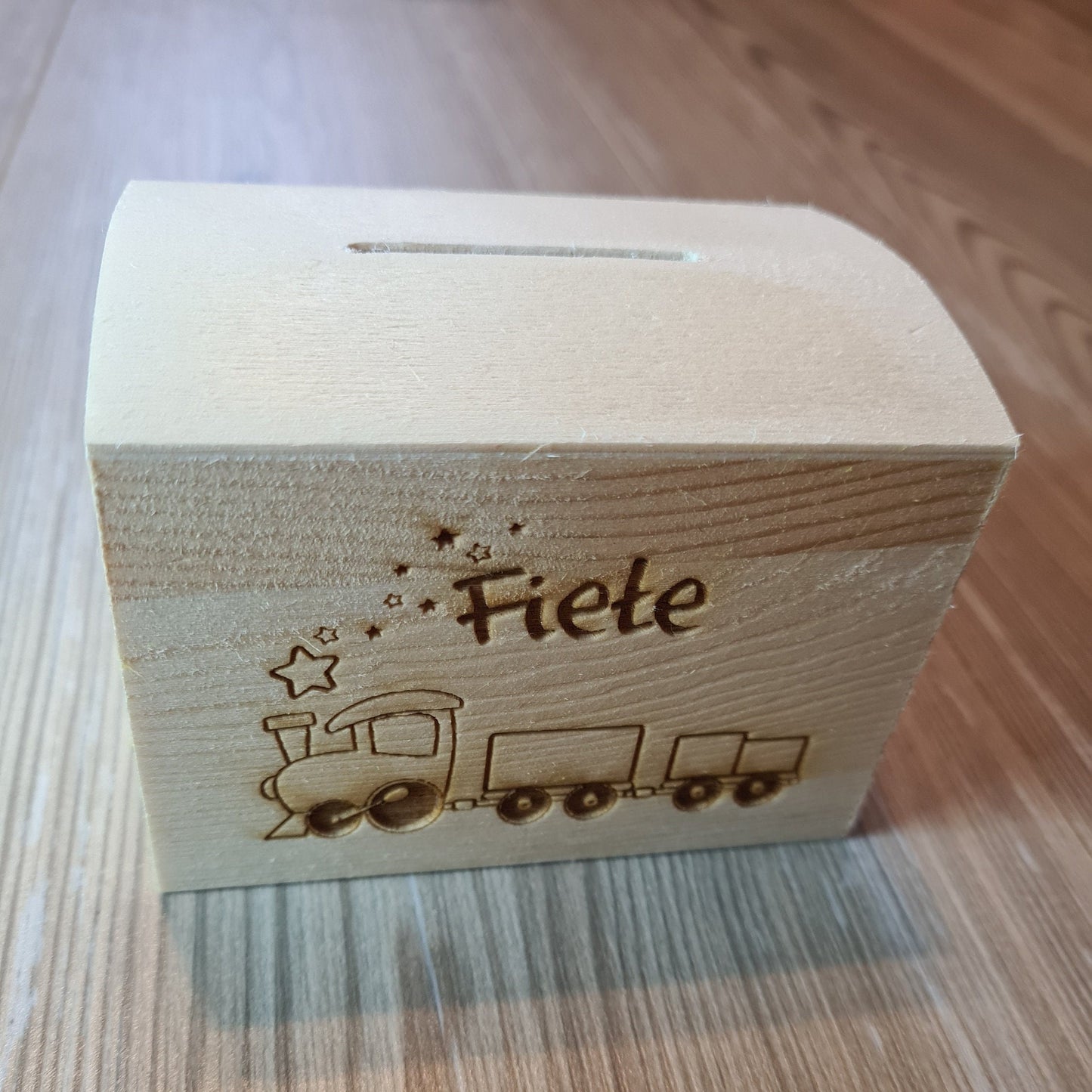 Spardose Truhe "Eisenbahn" - mit Name personalisiert - Deisterwerke