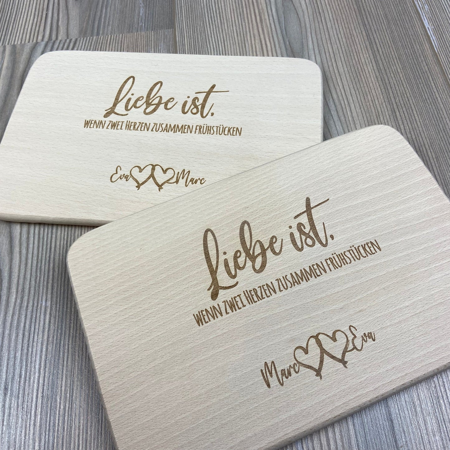 Partnerbrettchen 2er-Set Liebe ist... - für Verliebte, Pärchen, Geschenkidee zur Hochzeit - Deisterwerke