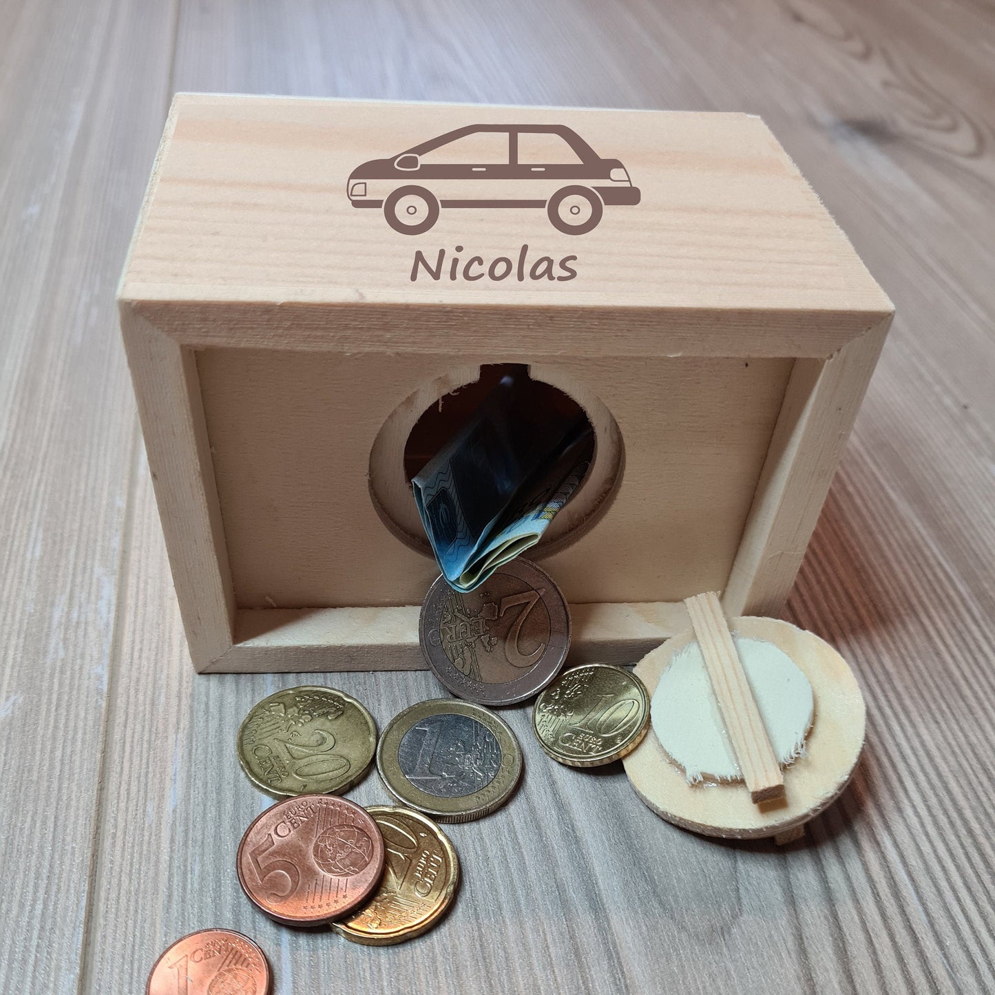 Spardose Truhe "Auto" - mit Name personalisiert - Deisterwerke
