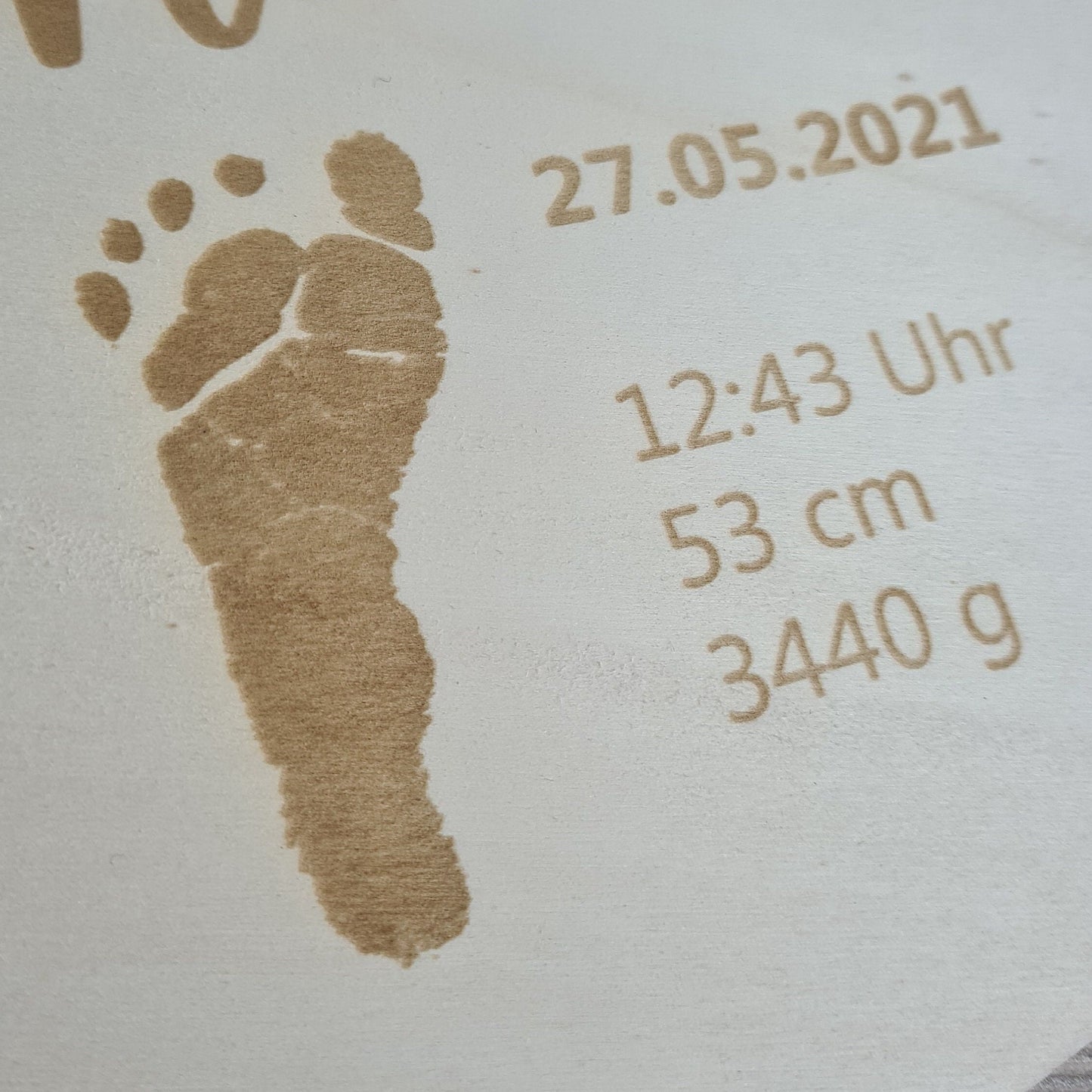 Geburtsschild - Fußabdruck - Holzschild zur Geburt - Deisterwerke