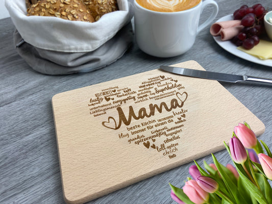 Geschenkideen zum Muttertag Mama individuelle Gravur auf Holz Brettchen Schneidebrett besondere persönliche Geschenke Blog