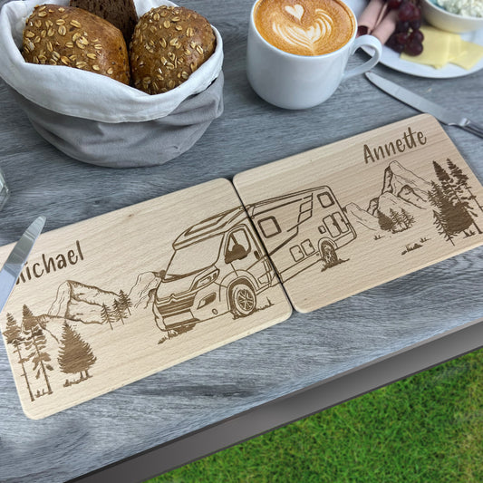 Partnerbrettchen 2er-Set Wohnmobil & Berge – personalisierte Frühstücksbrettchen mit Namen