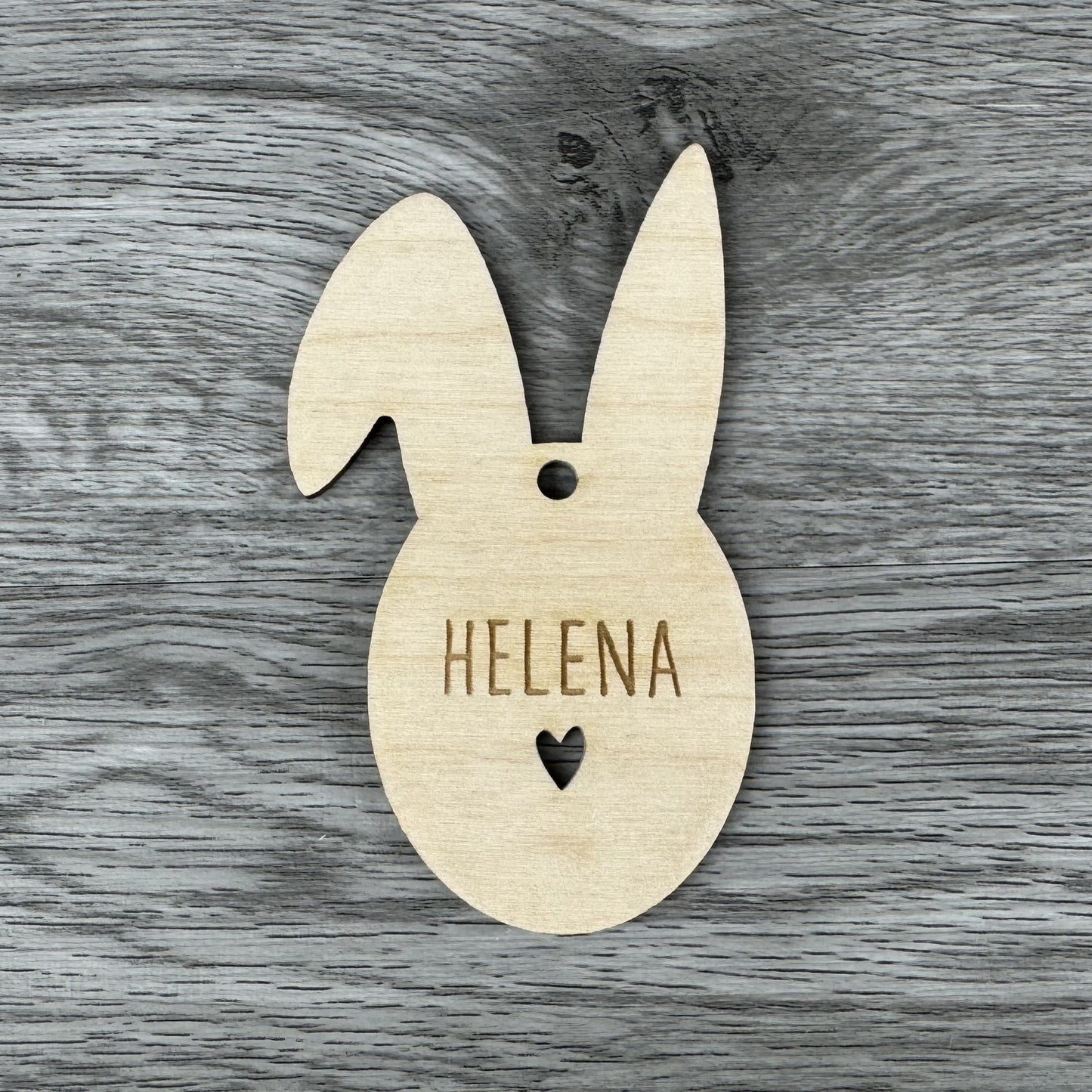 Anhänger Hasenohren - mit Name personalisiert - Deisterwerke - individuelle Gravur, Geschenkidee, besonderes Geschenk