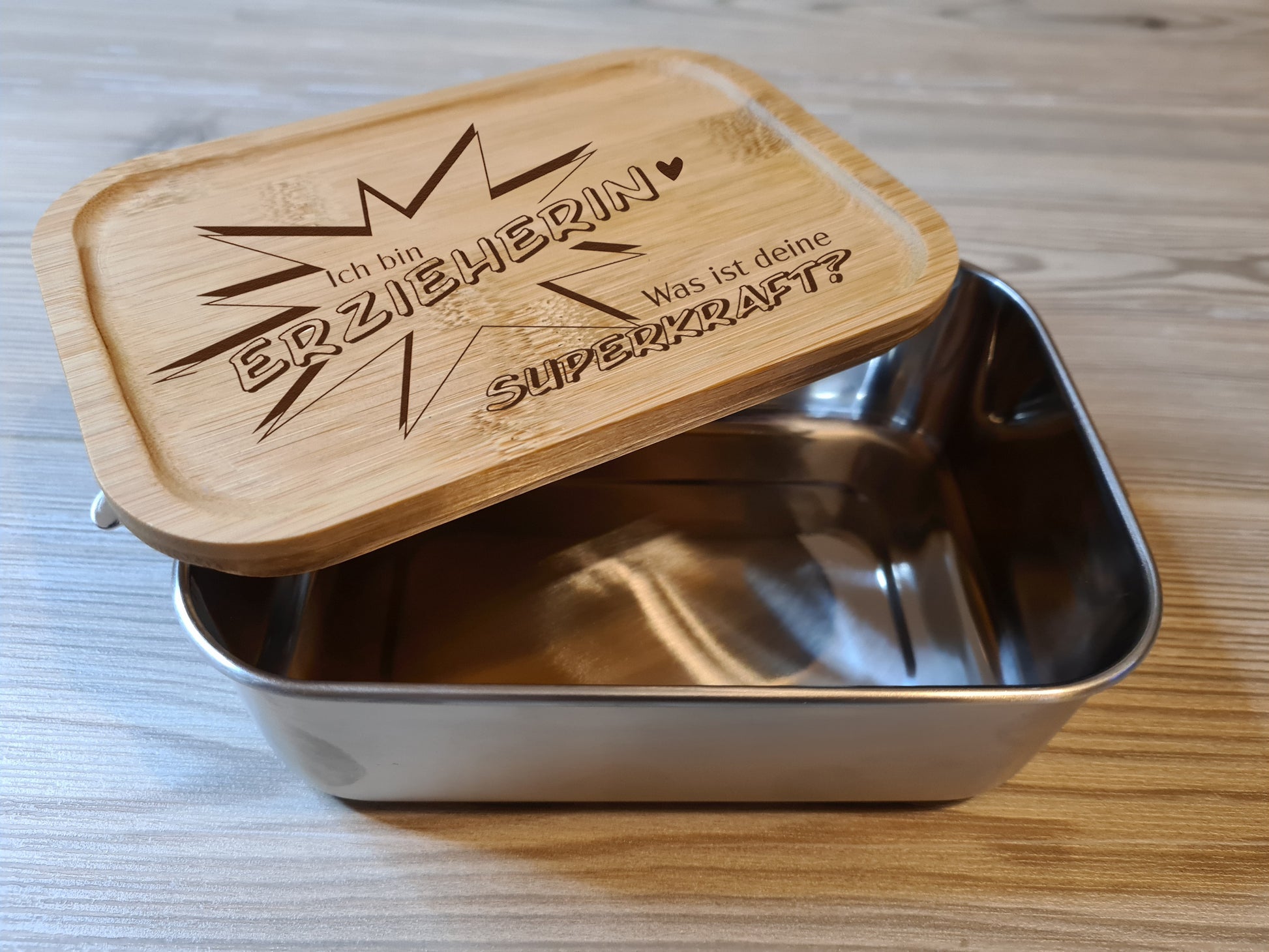Brotdose aus Edelstahl - Bambusdeckel graviert "Ich bin Erzieherin - was ist deine Superkraft?" - Abschiedsgeschenk, Geburtstagsgeschenk Erzieherin Kita