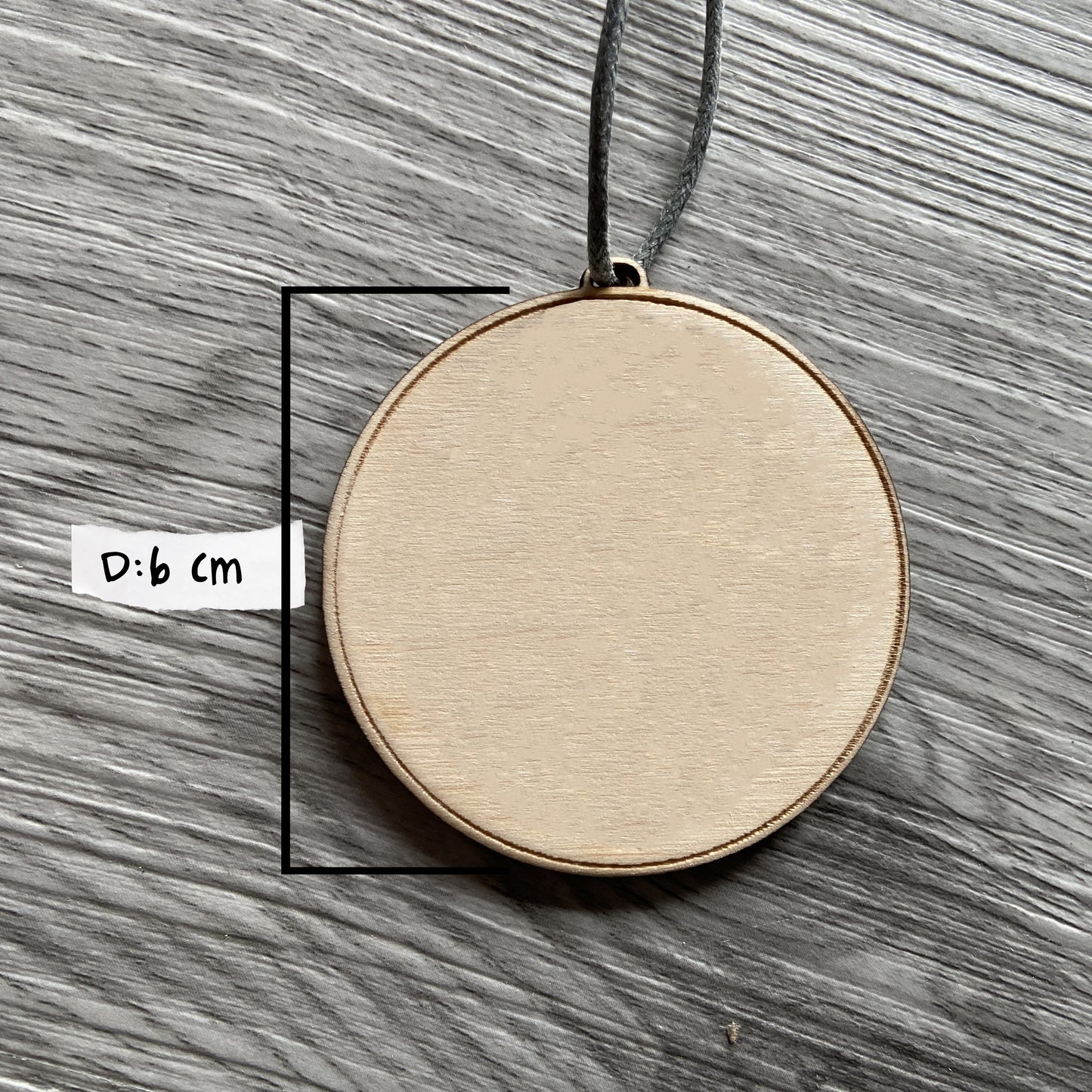 Medaille aus Holz, Größe Durchmesser: 6 cm mit individueller Gravur