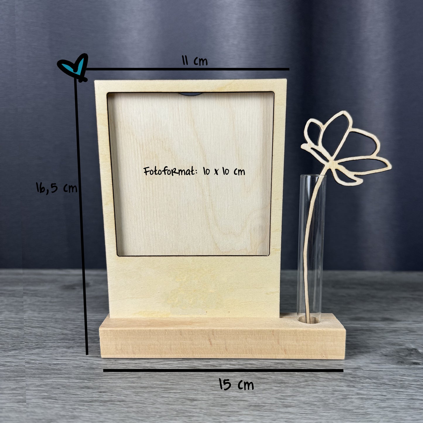 Größenangaben des Fotohalters - 16,5x15x3cm insgesamt, Bilderrahmenbreite: 11 cm, passend für ein Foto im Format 10x10 cm