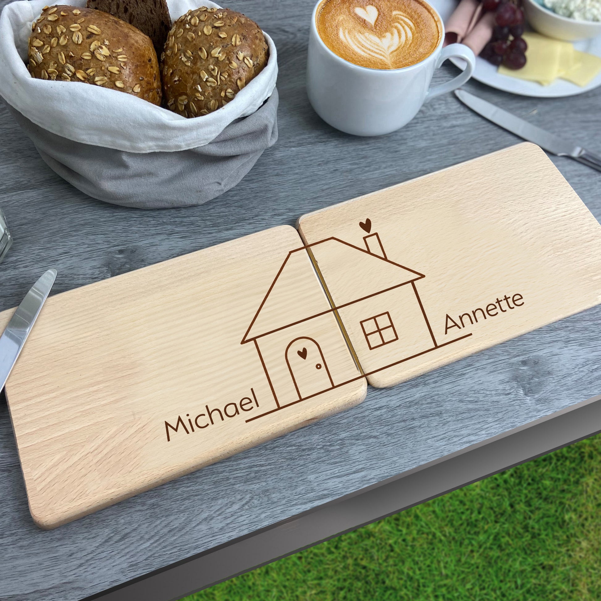 Partnerbrettchen Haus - Geschenk für Paare zum Einzug, Richtfest, Hochzeit - mit Namen graviert