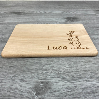 Bär Brettchen mit Motiv und Name personalisiert dank individueller Gravur Braunbär Teddybär Herzluftballon HerzGeschenkidee für Kinder zum Geburtstag Taufe Geburt Buchenbrett Holz verschiedene Schriftarten zur Auswahl