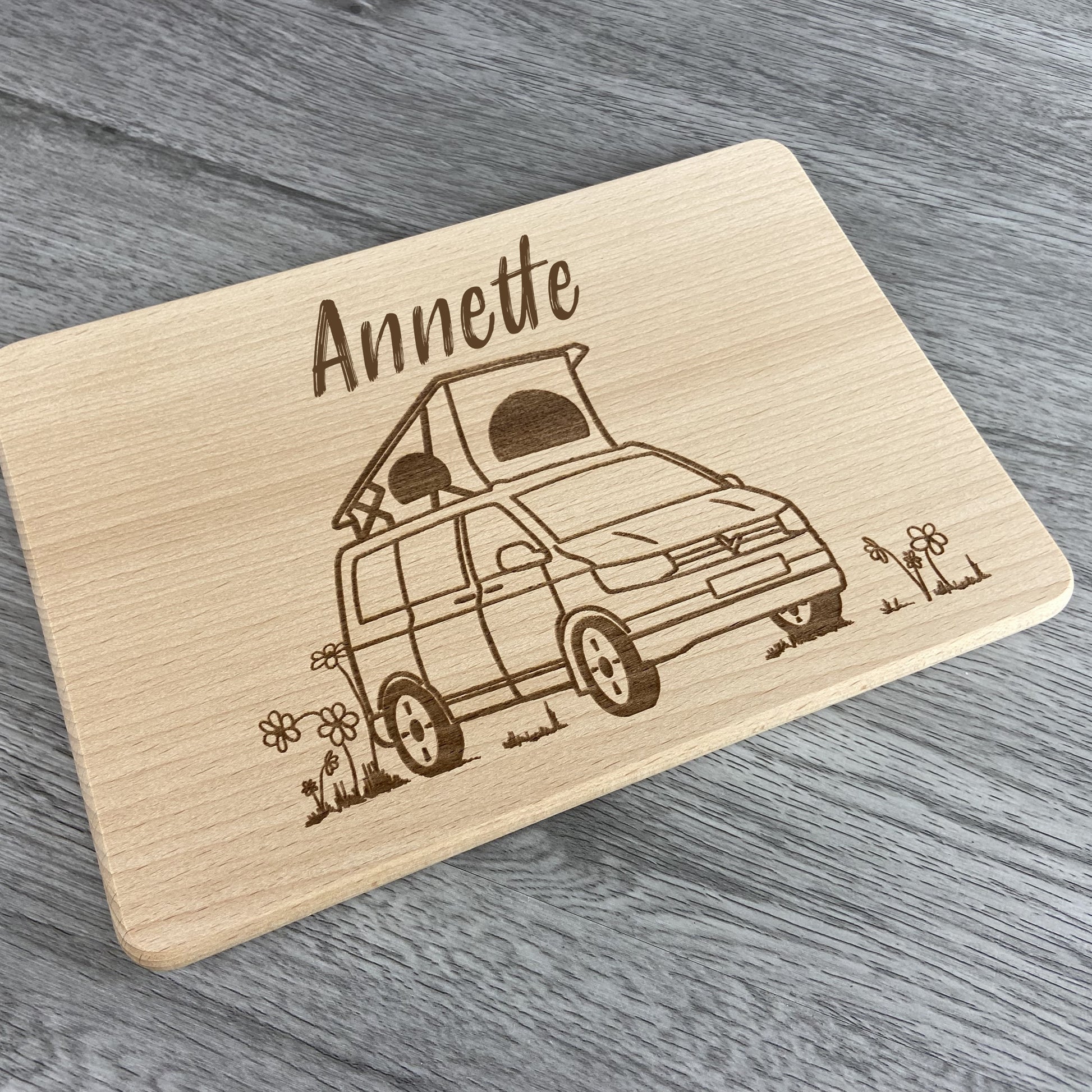 Vesperbrett Frühstücksbrett Schneidebrett - vielseitig verwendbar - Brettchen Camper mit Dachzelt wahlweise mit Name personalisiert individuelle Gravur auf Buchenbrettchen 22x15 cm Campingfans Geschenkidee