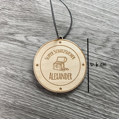 Medaille aus Holz super Schatzsucher Schatzsucherin mit Name personalisiert Schatzsuche Kindergeburtstag Geschenk für jedes Kind Schnitzeljagd Rallye individuelle Gravur auf Holz Größe