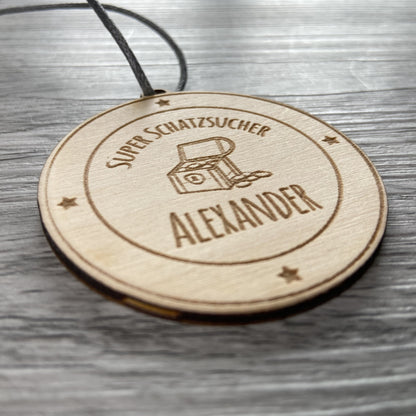Medaille aus Holz super Schatzsucher Schatzsucherin mit Name personalisiert Schatzsuche Kindergeburtstag Geschenk für jedes Kind Schnitzeljagd Rallye individuelle Gravur auf Holz