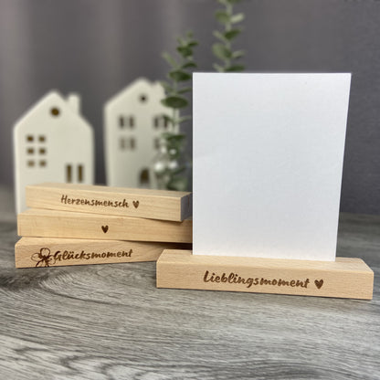 Kartenhalter vier verschiedene Designs . Lieblingsmoment, Herzensmensch, Herz, Glücksmoment - Buchenholz, Holzsockel für Foto oder Karte