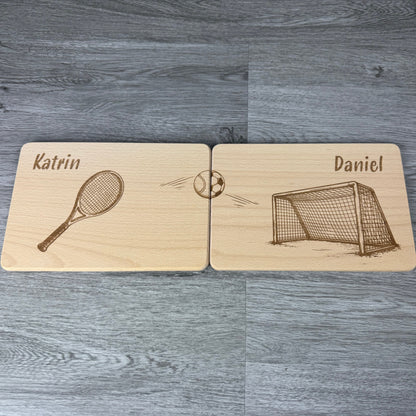 Partnerbrettchen Tennis und Fußball – die perfekte Geschenkidee für Paare, ob Fußball- oder Tennisfans, mit unterschiedlichen Hobbys und als originelles Präsent.