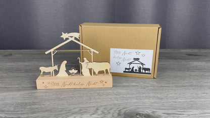 Krippe to go - kleine Weihnachtskrippe, Krippenfiguren auf Holzsockel in schönem Geschenkkarton