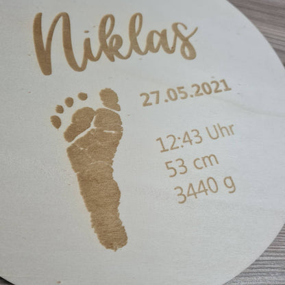 Geburtsschild - Fußabdruck - Holzschild zur Geburt - Deisterwerke