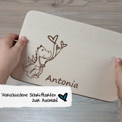 Brettchen Drache mit Name personalisiert Frühstücksbrettchen Buche Brett Schneidebrett Kinder individuelle Gravur auf Holz Geschenkidee zum Geburtstag Geschenk zur Geburt Weihnachtsgeschenk personalisierbar Kindermotiv