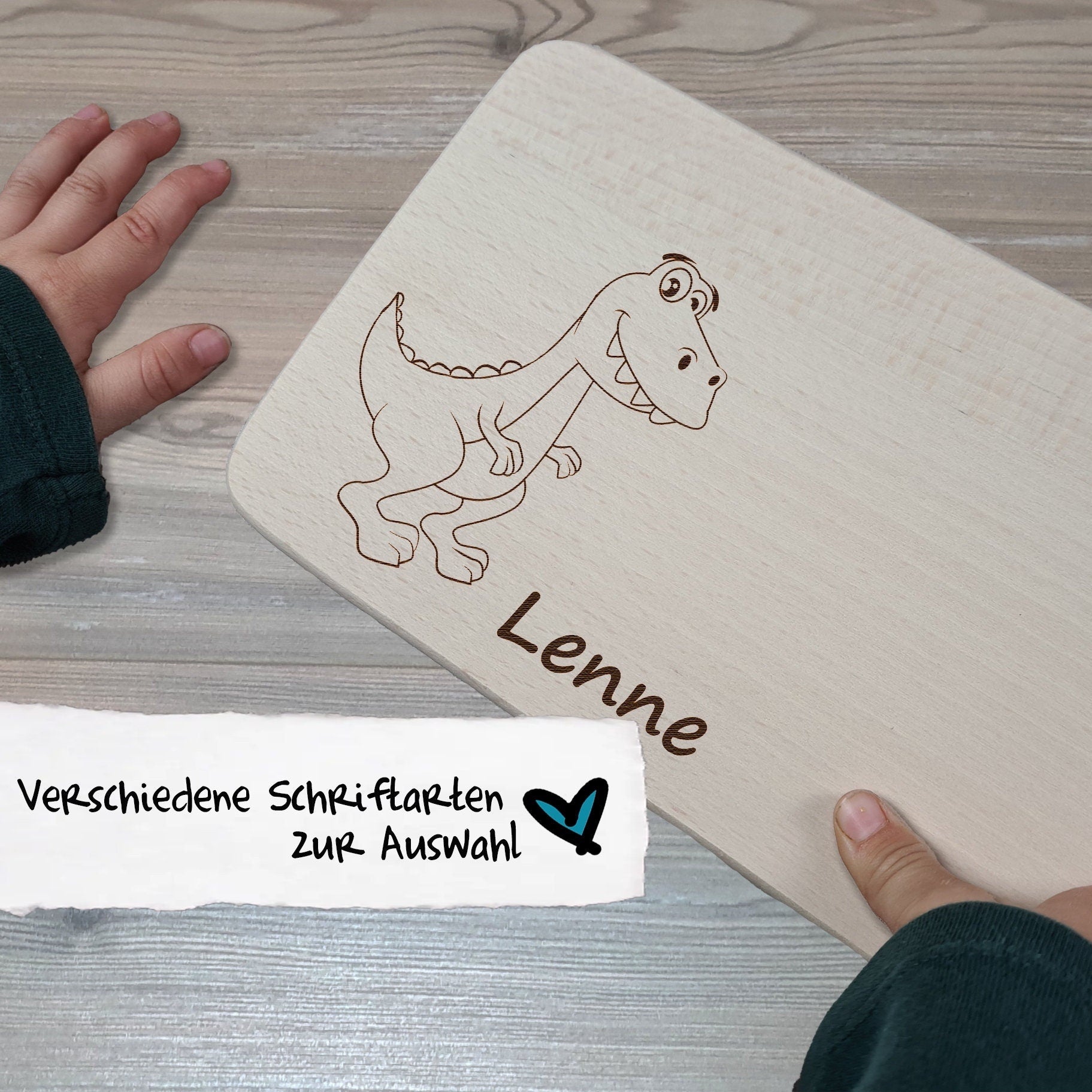 Dino Brettchen mit Motiv und Name für Dinofans Dinosaurier personalisiert dank individueller Gravur Affe Zootier Geschenkidee für Kinder zum Geburtstag Taufe Geburt Buchenbrett Holz verschiedene Schriftarten zur Auswahl