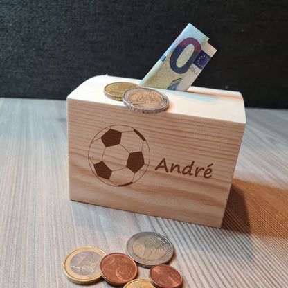 Spardose Truhe "Fußball" -  mit Name personalisiert - Deisterwerke