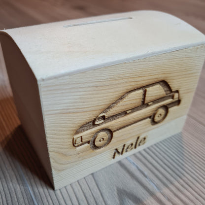 Spardose Truhe "Auto" - mit Name personalisiert - Deisterwerke