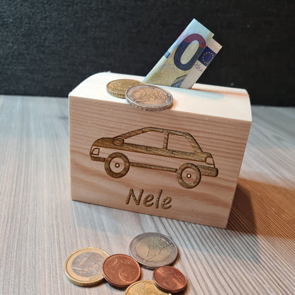 Spardose Truhe "Auto" - mit Name personalisiert - Deisterwerke